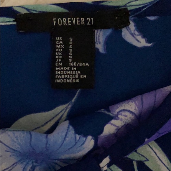 Like New F21 tank Sz Small - Picture 2 of 2